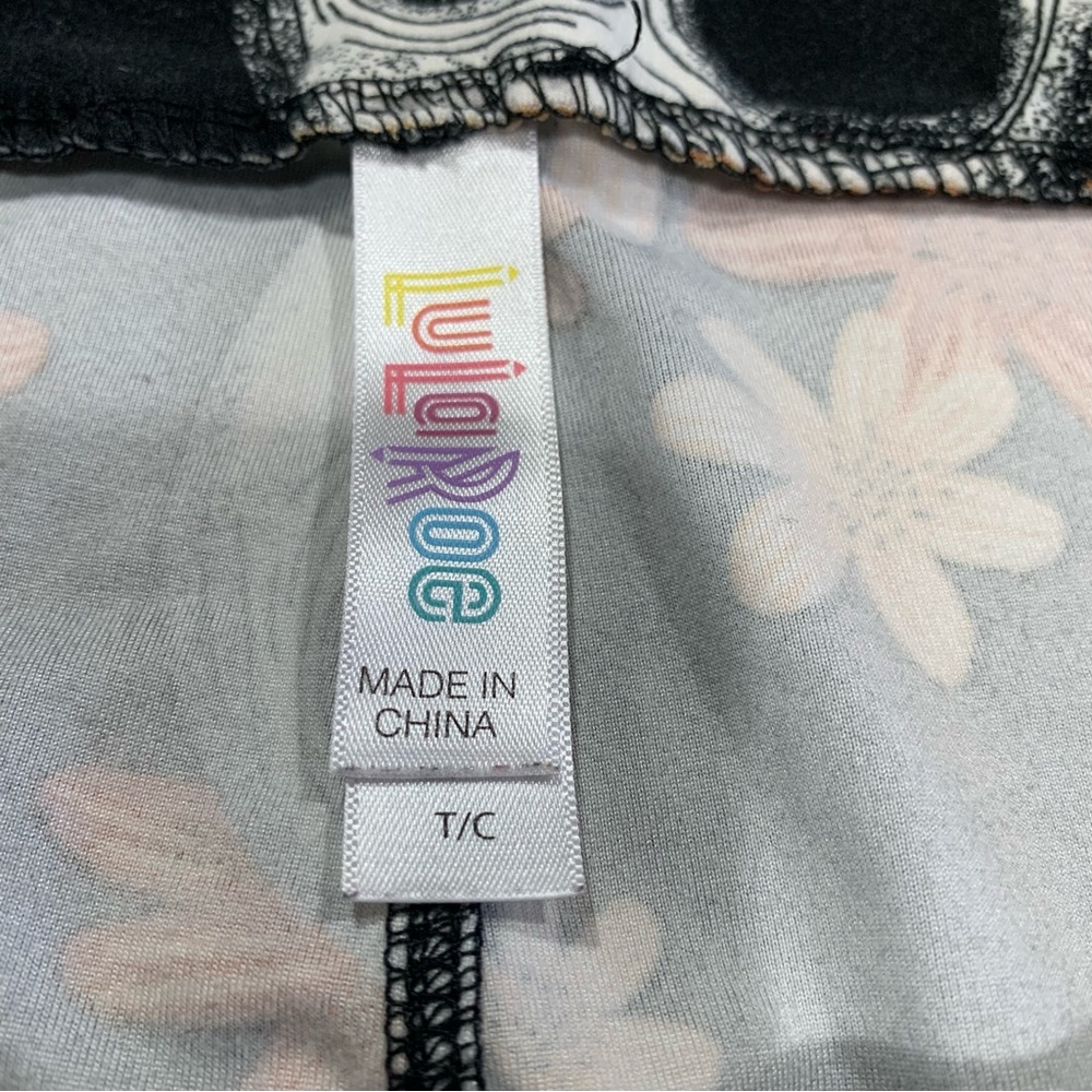 LuLaRoe TC Fright Club Floral Skull Halloween Leggings Tall Curvy - Picture 6 of 16